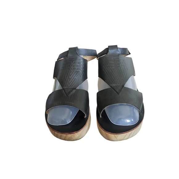 Koolaburra Santa Barbara Wood Platform Brown Leather Sandal -Size 9 - Picture 3 of 6